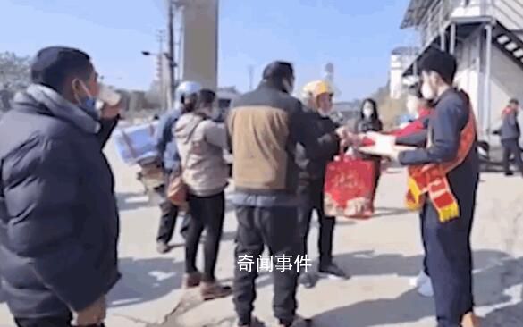 摩托大軍春運啟程返鄉 有加油站免費為車輛加油