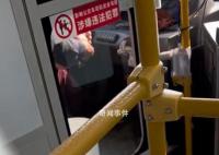 北京初雪 故宮白雪鑲紅墻
