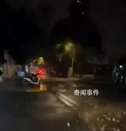 實(shí)拍成都6-7級(jí)大風(fēng) 目之所及遍地狼藉