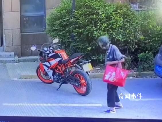 老人故意推倒摩托車案24日開庭 事件新進展