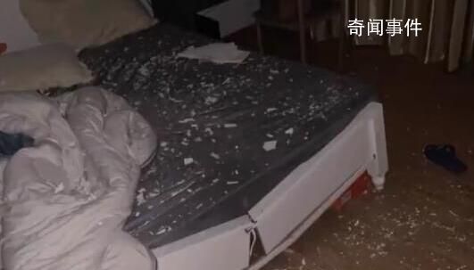 男子踩穿地板掉樓下女生床上 這樣的房子質(zhì)量也太差了吧