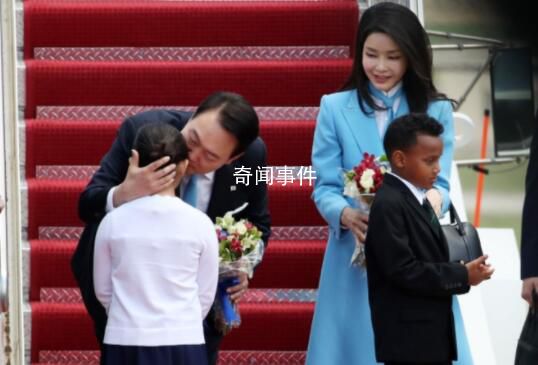 尹錫悅抵美親吻花童引爭議 在野黨議員隨即批評(píng)
