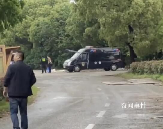 江陰槍擊案嫌犯疑逃進(jìn)山 警方搜索