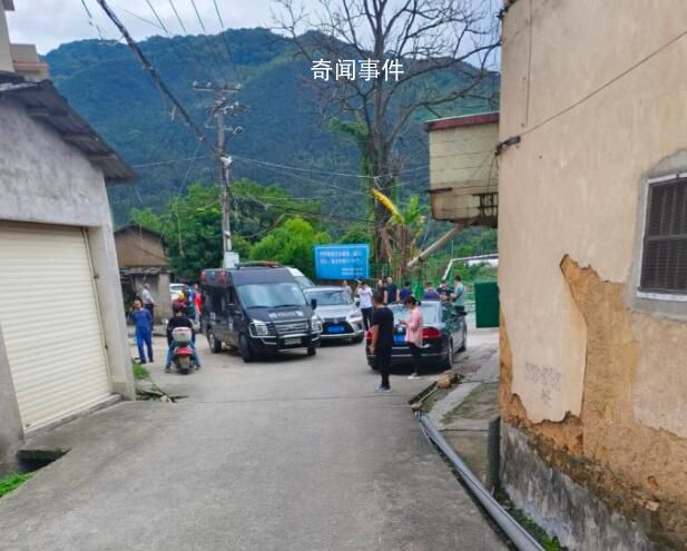 福建石橋垮塌:同行者看著4人被水吞沒
