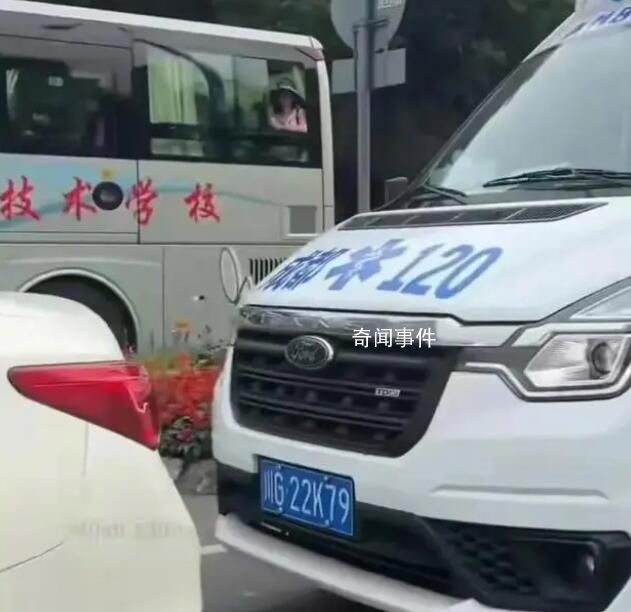 司機拒給120讓路 被罰150元記3分