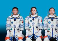 戴眼鏡也能上太空了 近視也能當(dāng)航天員嗎?