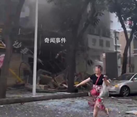 汕頭一餐飲店突發(fā)燃氣爆炸致1死6傷 現(xiàn)場一片狼藉
