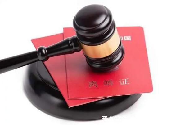 女子為保護兒子連刺丈夫3刀被判無罪 獲得了網友的好評