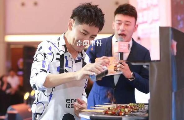 林志穎現(xiàn)身商演 與廣大網(wǎng)友和粉絲互動(dòng)