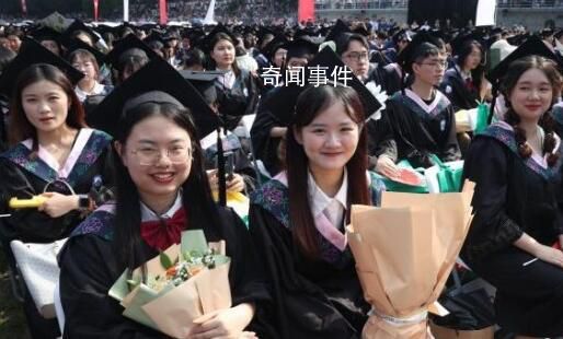 武大為2020屆學(xué)生補(bǔ)辦畢業(yè)禮 一起完成大學(xué)生涯的最后一課
