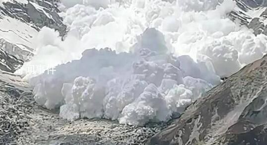 游客新疆旅游目睹雪崩全過程 如何預防和應對雪崩