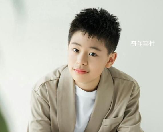 蔡國慶兒子全科免考畢業(yè) 這究竟是怎么回事
