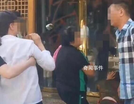 火鍋店4名顧客中毒1人死亡 當(dāng)?shù)鼗貞?yīng)