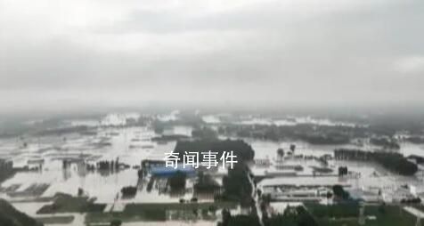 被困在涿州的屋頂上:超13萬人受災