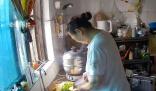 妻子開空調引婆婆不滿被丈夫拖出門 丈夫回來憤怒關掉