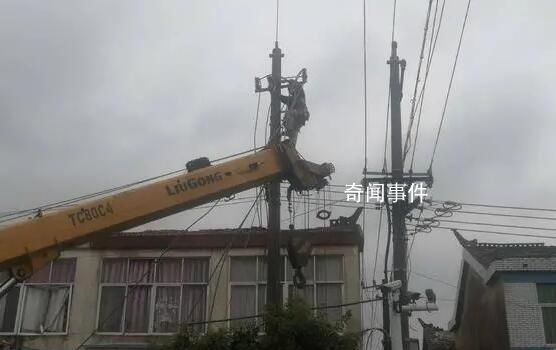 江蘇龍卷風現場:漫天飛舞著垃圾