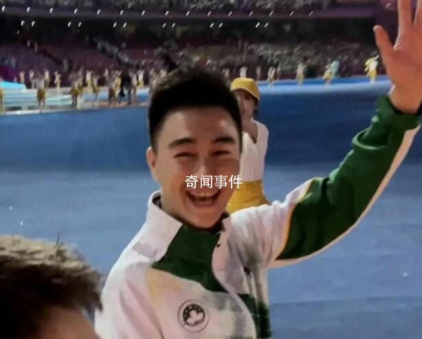 何猷君亞運(yùn)會(huì)開幕式笑成大熊貓 亞運(yùn)開幕式一生難忘