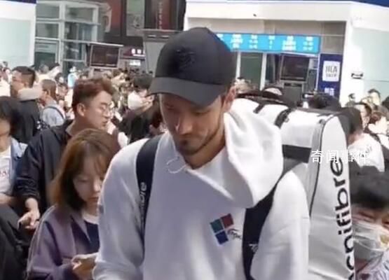 梅德韋杰夫乘高鐵參加上海大師賽 才剛結束中網(wǎng)之旅