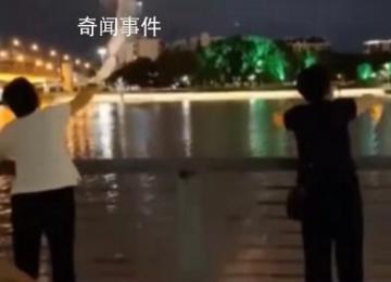 多位女子“放生”礦泉水引爭議 放生環(huán)保組織這么看