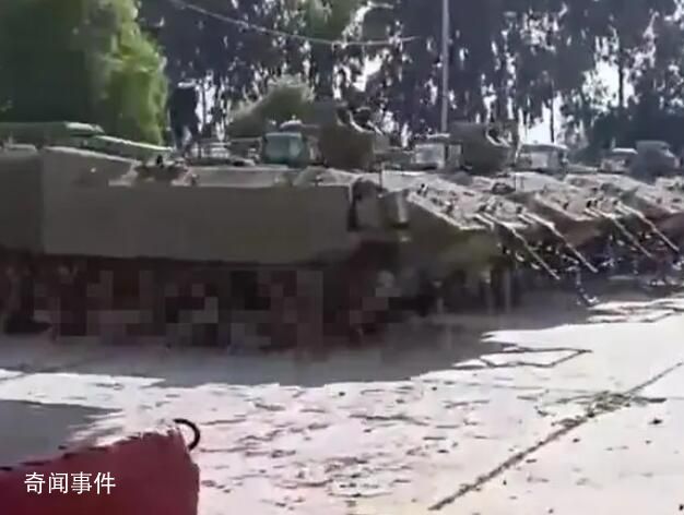 疑哈馬斯占領(lǐng)以軍事基地畫(huà)面曝光 繳獲裝甲車(chē)與坦克的畫(huà)面