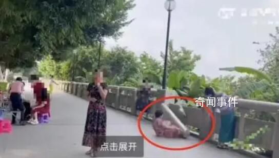 大媽健身拉斷石欄桿 官方:用力不當(dāng)