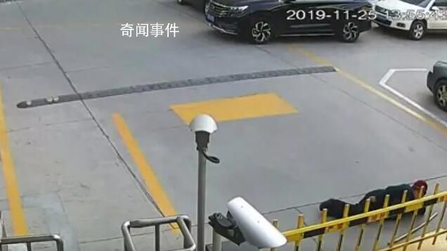 男子意外碾死躺閘桿下老太被判無(wú)罪 本案駕駛員二審宣判無(wú)罪