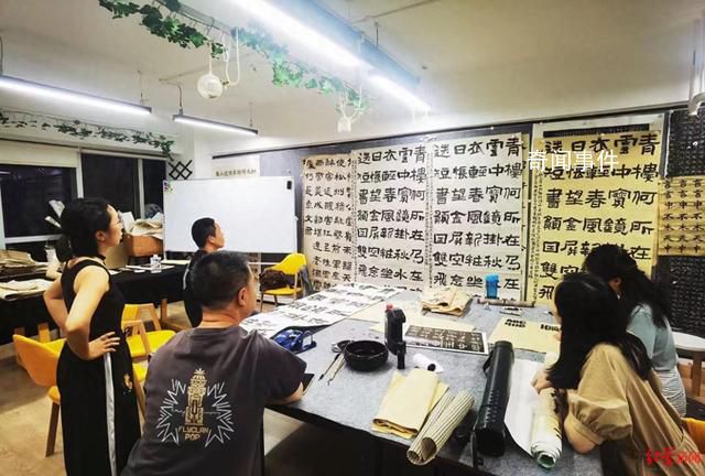 這屆打工人流行上夜校 成都出現(xiàn)多家相關(guān)機(jī)構(gòu)