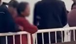 老太往兵馬俑坑內吐痰扔煙頭 處理結果以官方通報為準