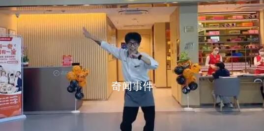 00后男生跳科目三后無法下蹲 診斷為脛骨平臺(tái)骨挫傷