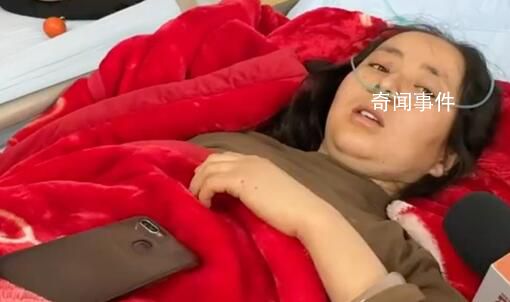 墻塌瞬間媽媽用身體護(hù)住兩個孩子
