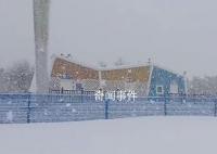 煙臺的雪一腳踩進(jìn)去能沒到膝蓋