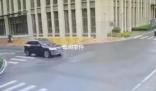 老人騎車(chē)逆行摔倒 男子攙扶被判次責(zé)
