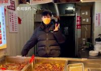 流量褪去的淄博“鴨頭小哥” 未來(lái)什么都有可能
