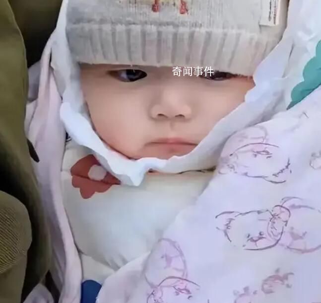 被遺棄半歲女嬰父母雙亡?當(dāng)?shù)鼗貞?yīng)